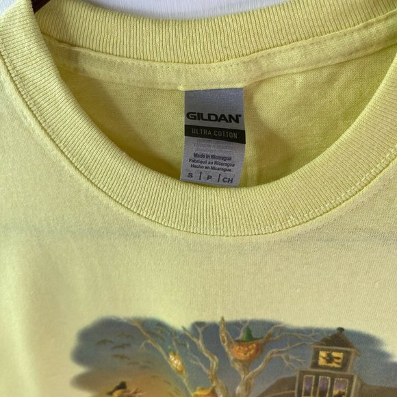 Halloween T Shirt Haunted House Trick or Treat Scarecrow Adult Unisex Small NEW - Picture 3 of 4